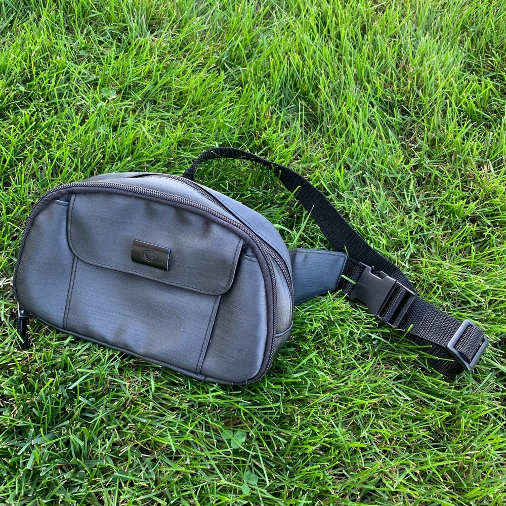 Black Vintage Fannypack